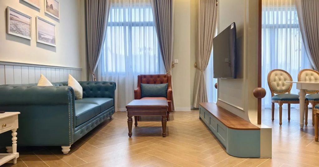 Ảnh thực tế phòng khách đã hoàn thiện tại The Tropicana, NovaWorld Hồ Tràm, công trình D.HOUSE